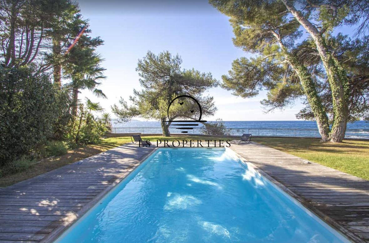 Villa 1er rang face à la mer