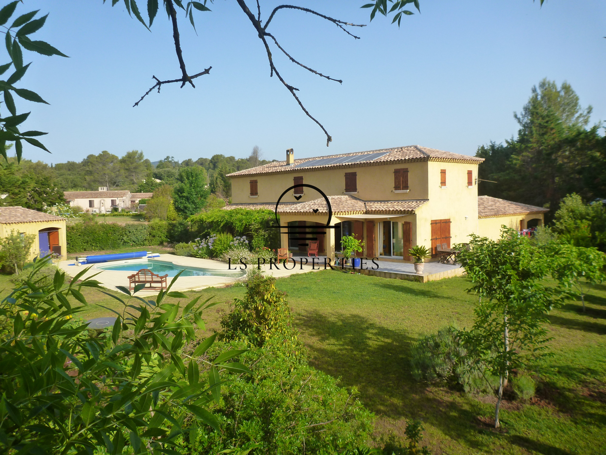 Vente achat villa avec piscine privée sur La Crau