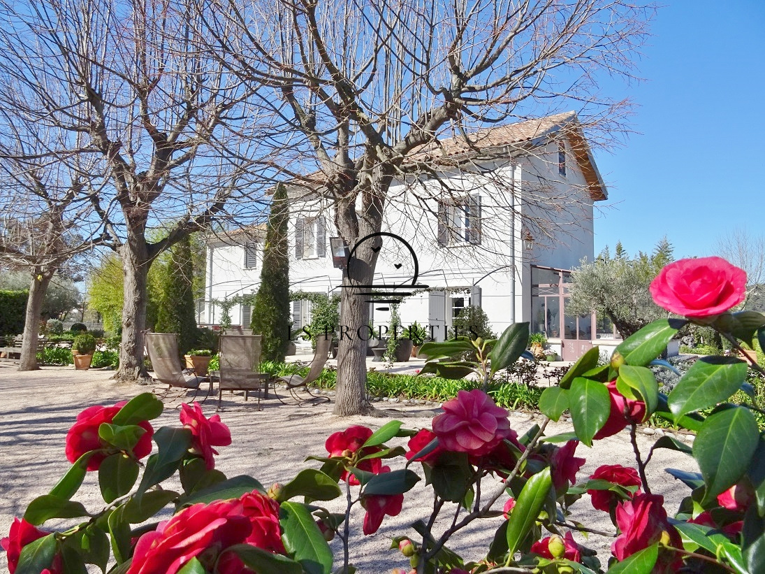 Ventre achat d'une charmante bastide à La Crau.